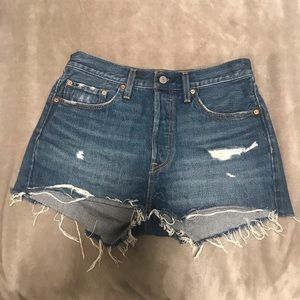 Levi’s 501 jean shorts w28